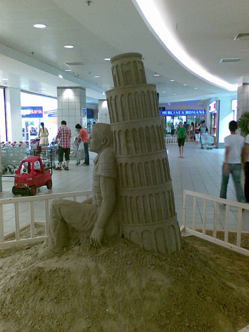 Sculpturi in nisip la Plaza Romania