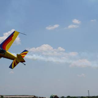 Clinceni Airshow 2015 miting aviatic - Hawks of Romania zbor razant in derapaj